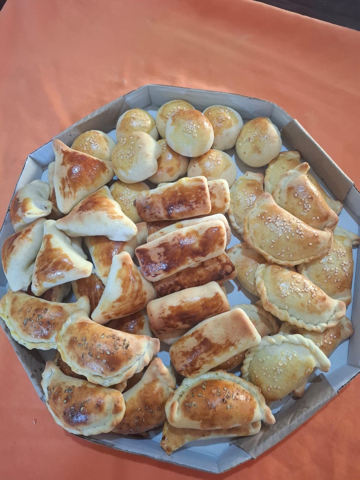 Bandeja de salgados variados